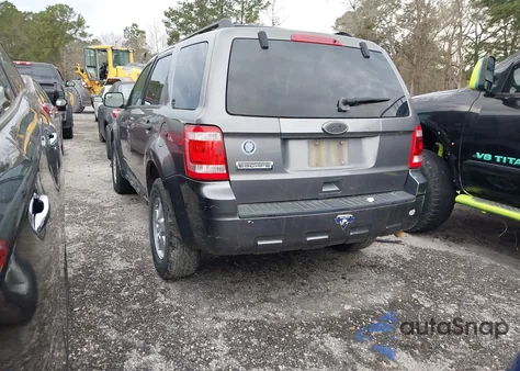 2010 Ford Escape Xlt z USA, uszkodzony, nr VIN 1FMCU0D77AKA42014